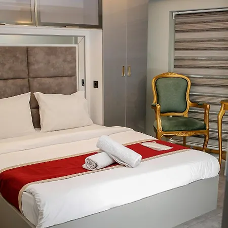 Hotell Mantra Pub And *