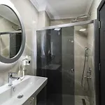 Mantra Pub And Hotel