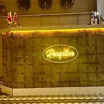 Hotel Mantra Pub And *