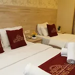 Mantra Pub And Istanbul