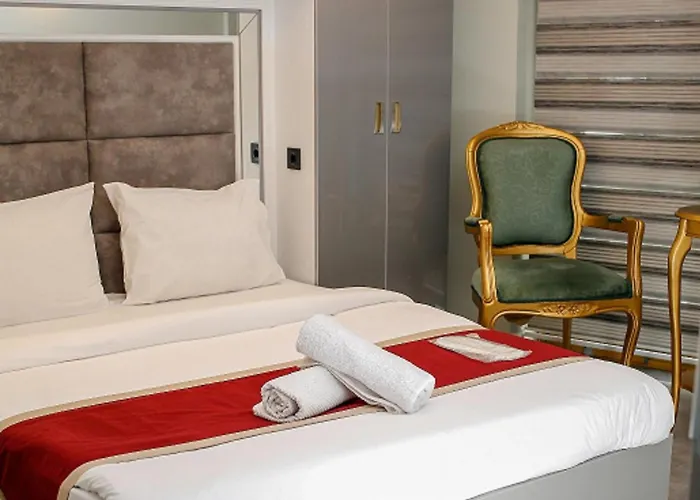 酒店 Mantra Pub And *