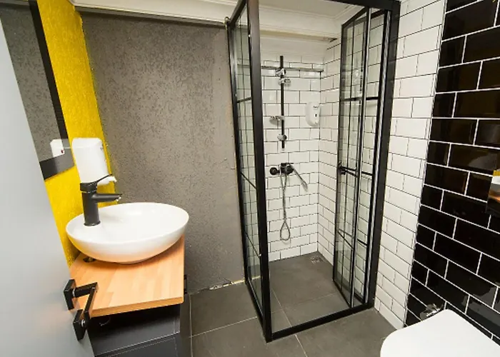 Mantra Pub And * Istambul