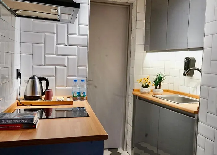 Mantra Pub And Hotel